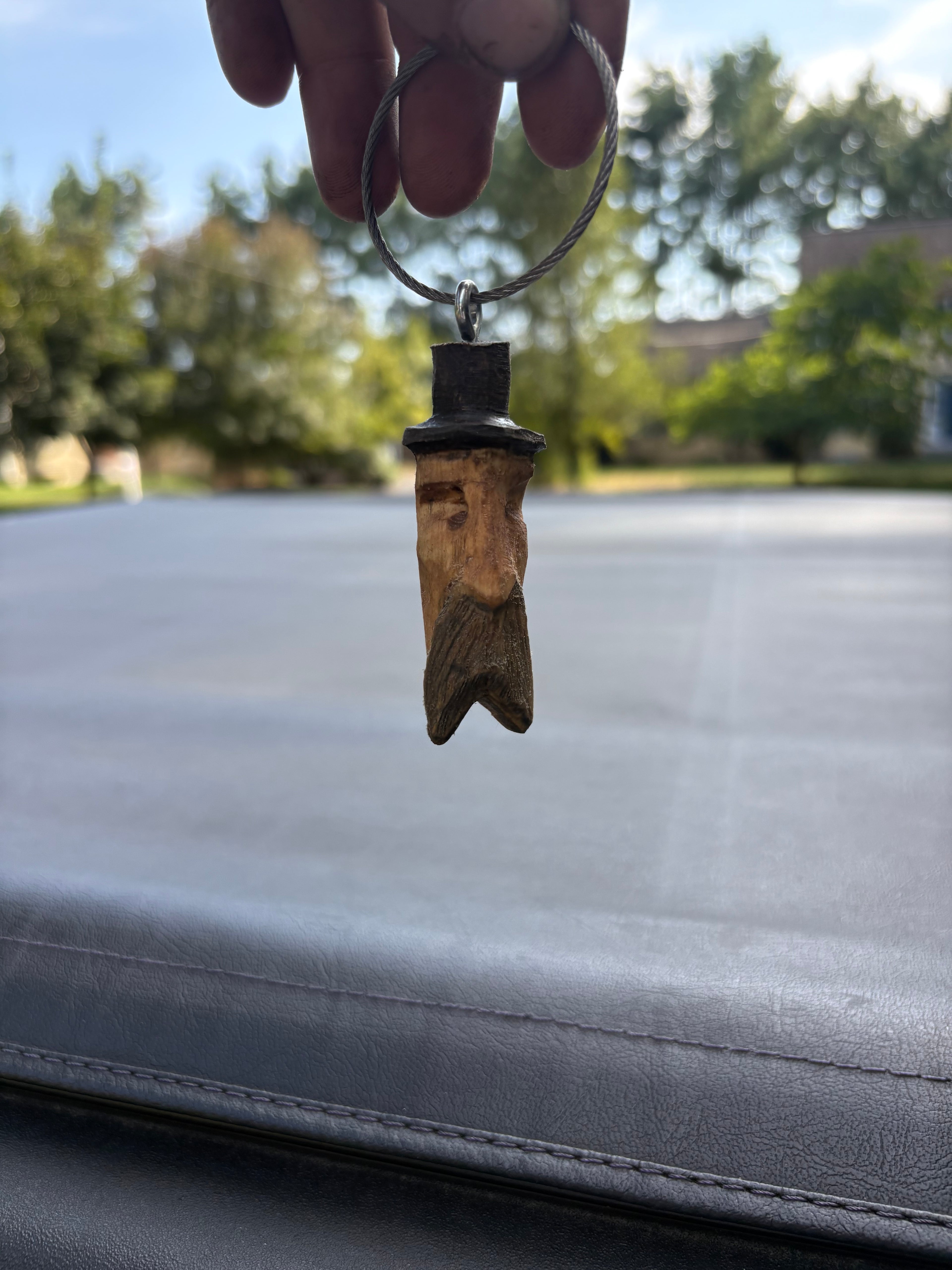 Mr Hat keychain