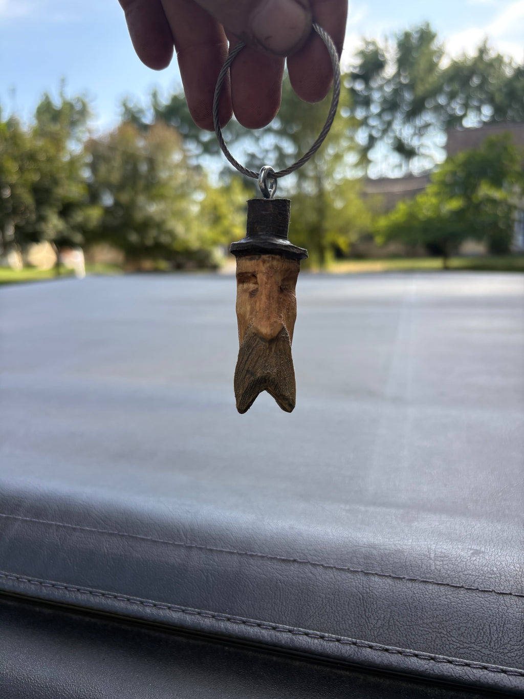 Mr Hat keychain